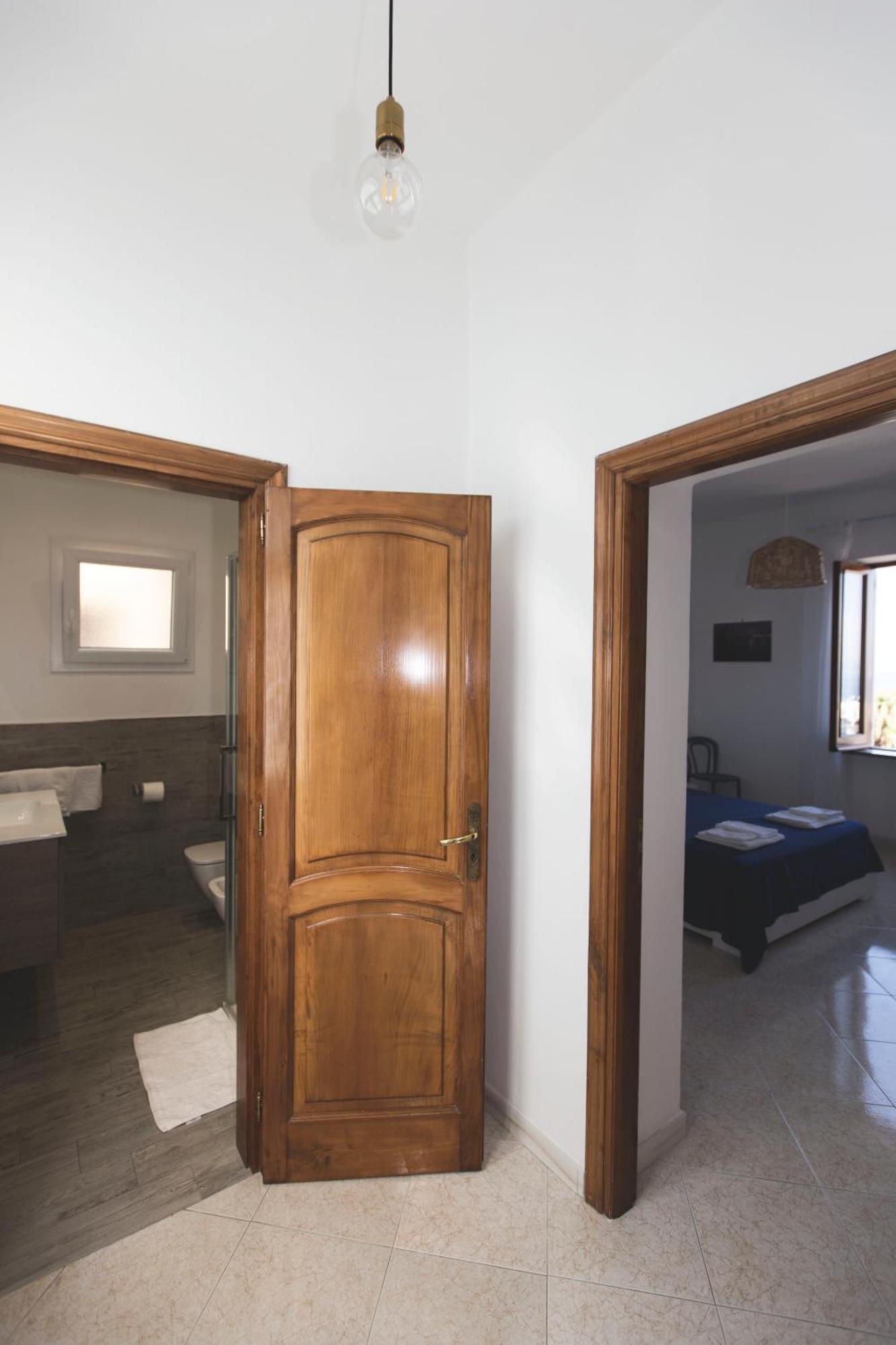 Brecchembe - Holiday Home In The Center Of Lacco Ameno Lacco Ameno  Екстер'єр фото